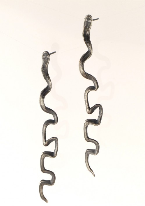 snake earrings with diamond eyes (1)