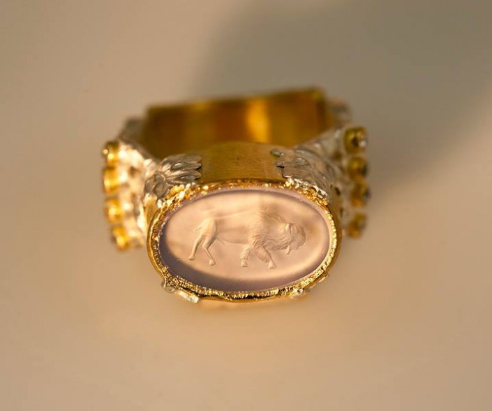 Gems_buffalo intaglio ring