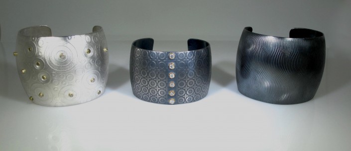Geometric_bracelets with diamonds