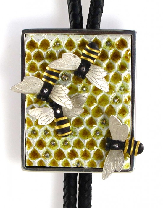 Insects_honey bee bolo