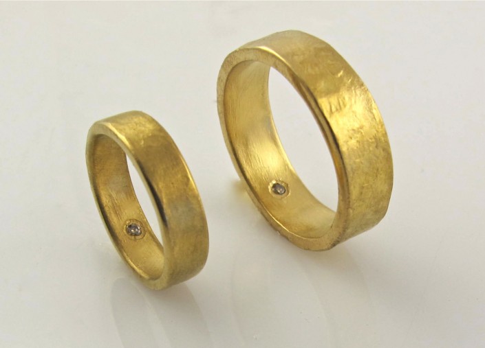 Marriage_gold marriage ring set