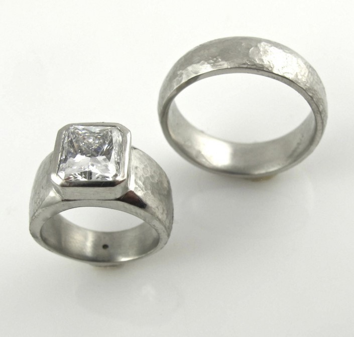 Marriage_large diamond ring_silver
